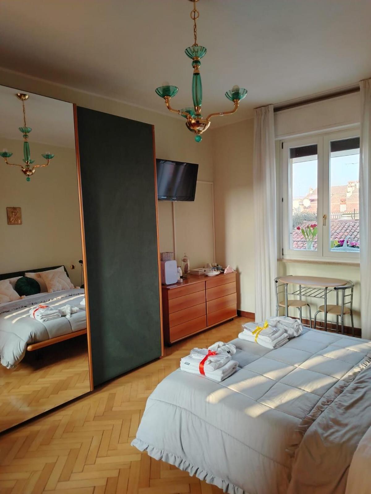 B&B Califano- 2 Leoni Verona Exteriör bild
