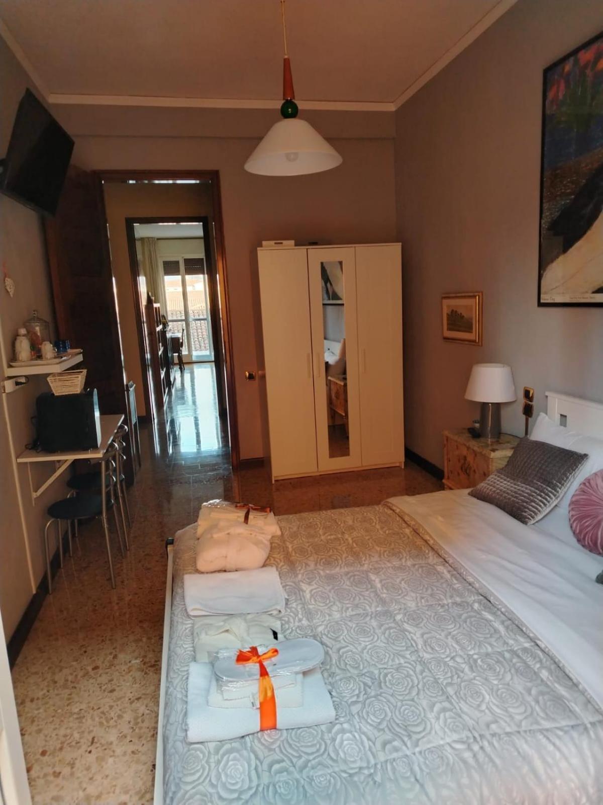 B&B Califano- 2 Leoni Verona Exteriör bild